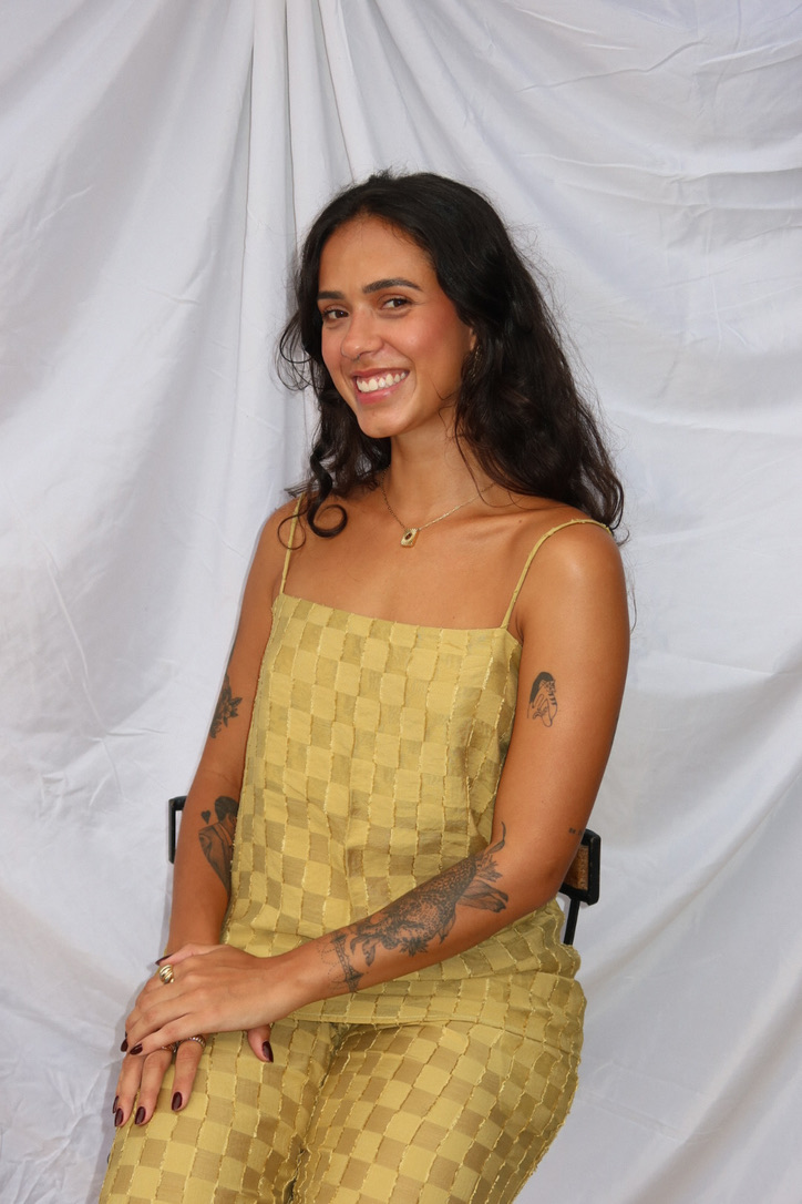 Júlia Fialho, brand and marketing professional, photographed in Brasília.